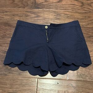 Lilly Pulitzer navy scallopped shorts